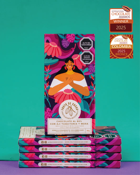 Barra de chocolate 80% con Aji yuquitania y Mora